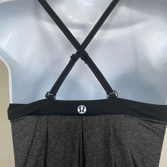 Lululemon Sz 4 Pure Focus Back Criss Cross Tank - Picture 5 of 5